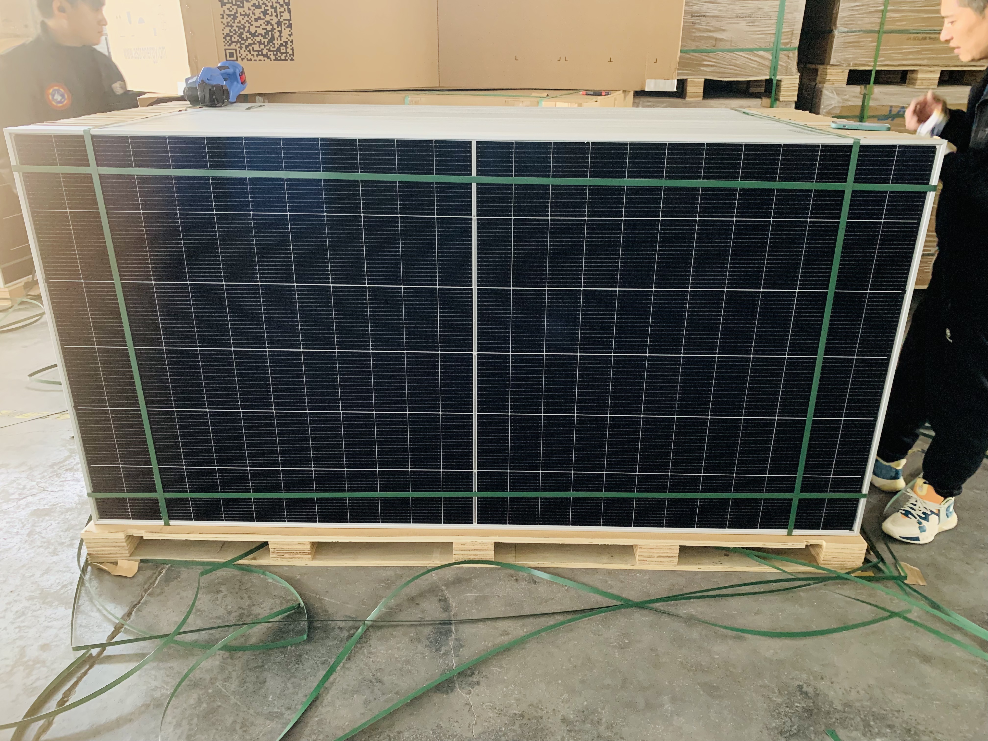 Photovoltaic Panel 360W-640W S - огляд і ціна Power Tools Generator